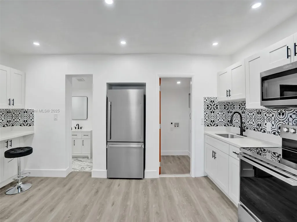 905 SW 22nd Street Fort Lauderdale FL 33315