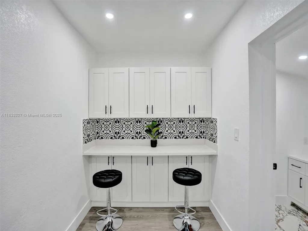 905 SW 22nd Street Fort Lauderdale FL 33315