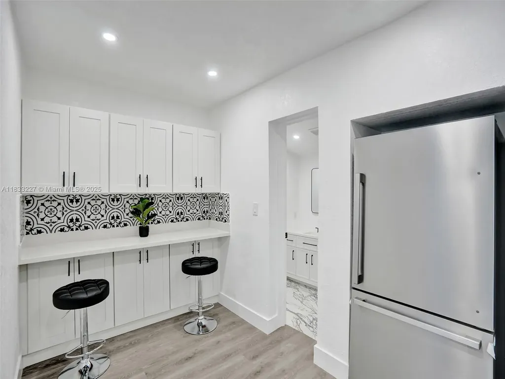 905 SW 22nd Street Fort Lauderdale FL 33315