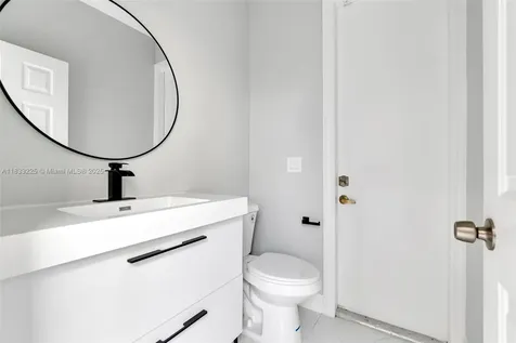 860 SW 191st Avenue Pembroke Pines FL 33029