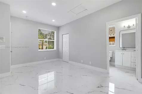 860 SW 191st Avenue Pembroke Pines FL 33029