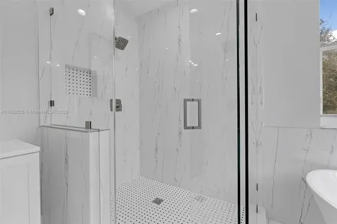 860 SW 191st Avenue Pembroke Pines FL 33029