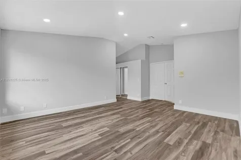 860 SW 191st Avenue Pembroke Pines FL 33029