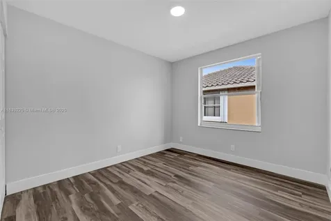 860 SW 191st Avenue Pembroke Pines FL 33029