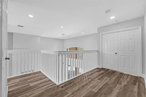 860 SW 191st Avenue Pembroke Pines FL 33029