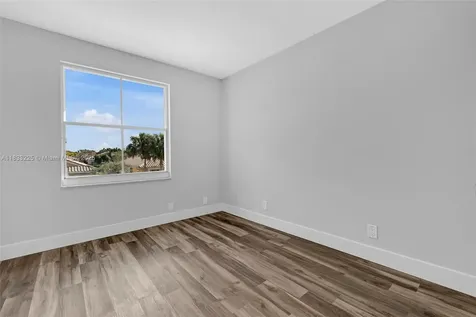 860 SW 191st Avenue Pembroke Pines FL 33029