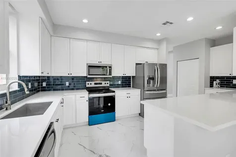 860 SW 191st Avenue Pembroke Pines FL 33029