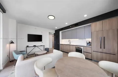 580 72 Miami Beach FL 331441