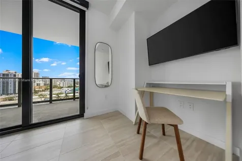 580 72 Miami Beach FL 331441