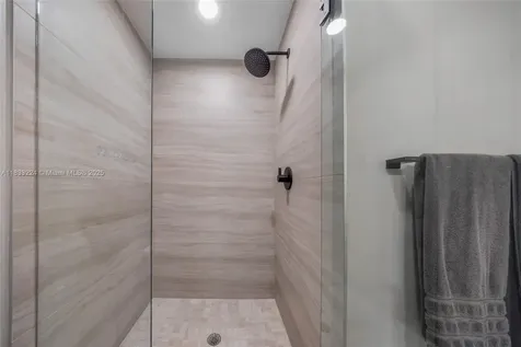 580 72 Miami Beach FL 331441