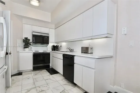 3900 Island Boulevard Aventura FL 33160