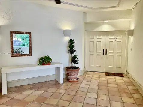 3900 Island Boulevard Aventura FL 33160