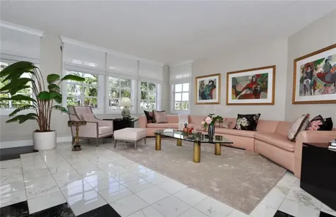 3900 Island Boulevard Aventura FL 33160