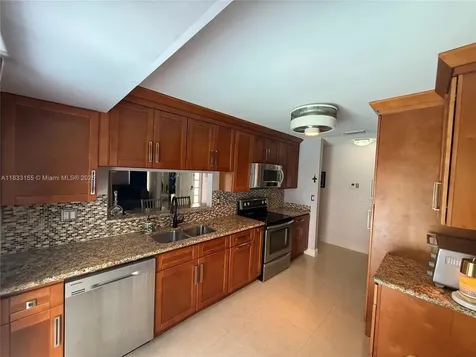 14135 SW 100th Lane Miami FL 33186