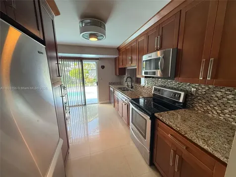 14135 SW 100th Lane Miami FL 33186