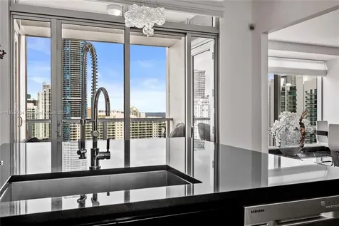 1425 Brickell Avenue Miami FL 33131