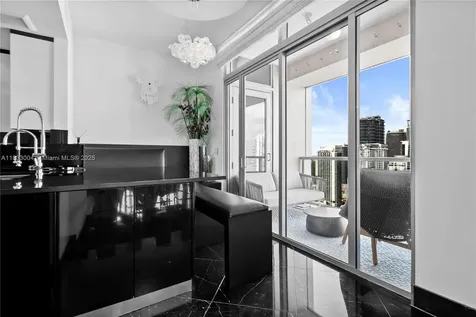 1425 Brickell Avenue Miami FL 33131