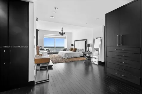1425 Brickell Avenue Miami FL 33131