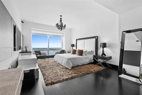 1425 Brickell Avenue Miami FL 33131