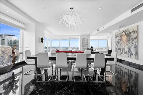 1425 Brickell Avenue Miami FL 33131