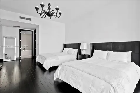 1425 Brickell Avenue Miami FL 33131