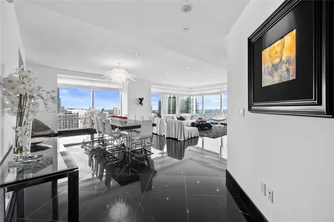 1425 Brickell Avenue Miami FL 33131