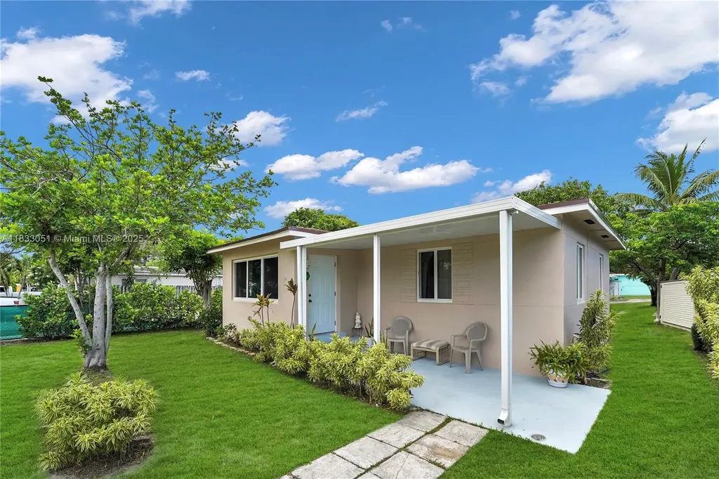 2447 Harding Street Hollywood FL 33020