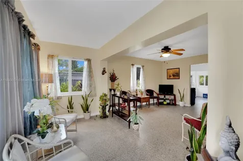 2447 Harding Street Hollywood FL 33020