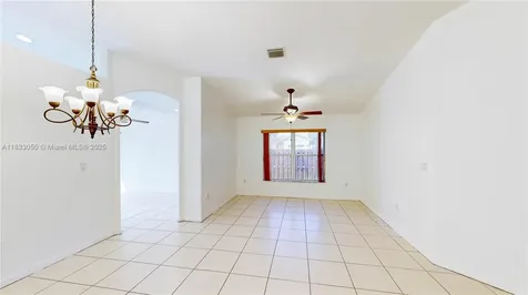 2075 SE 15th Street Homestead FL 33035
