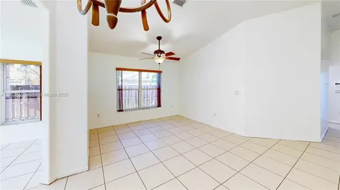 2075 SE 15th Street Homestead FL 33035