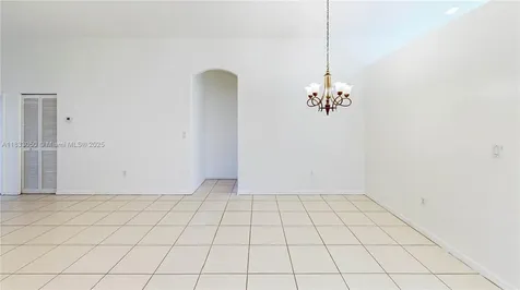2075 SE 15th Street Homestead FL 33035