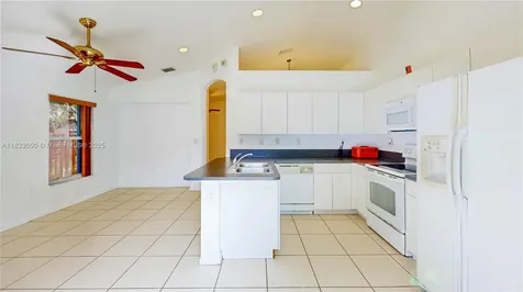 2075 SE 15th Street Homestead FL 33035