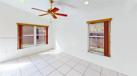 2075 SE 15th Street Homestead FL 33035
