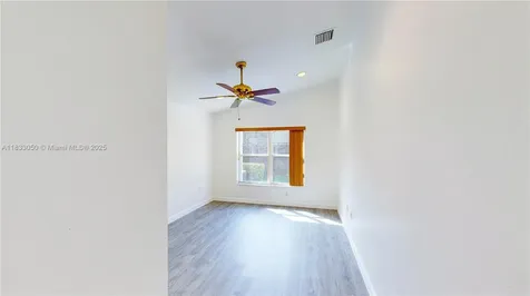 2075 SE 15th Street Homestead FL 33035
