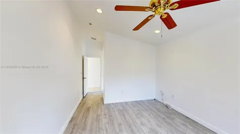 2075 SE 15th Street Homestead FL 33035