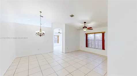 2075 SE 15th Street Homestead FL 33035