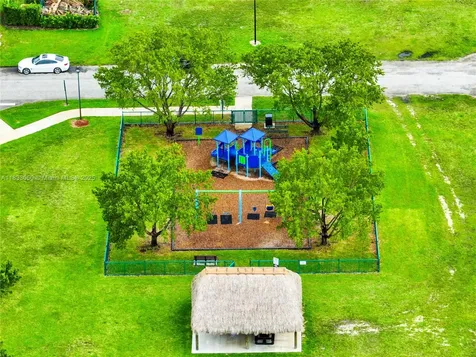 2075 SE 15th Street Homestead FL 33035