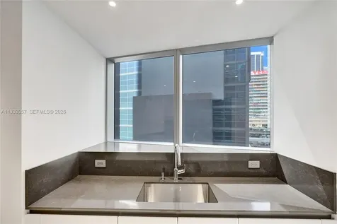 300 Biscayne Blvd Way Miami FL 33131