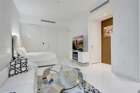 300 Biscayne Boulevard Way Miami FL 33131
