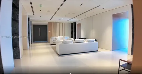 300 Biscayne Blvd Way Miami FL 33131