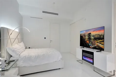 300 Biscayne Boulevard Way Miami FL 33131