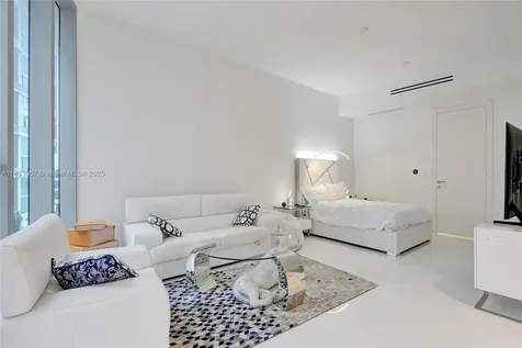 300 Biscayne Boulevard Way Miami FL 33131