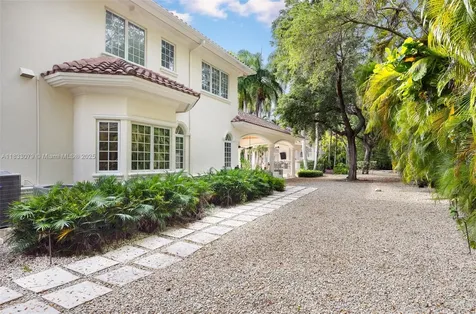 7245 SW 104th Street Pinecrest FL 33156