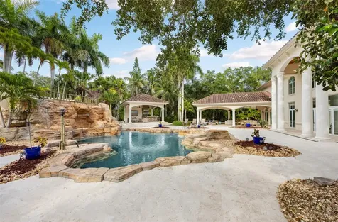 7245 SW 104th Street Pinecrest FL 33156