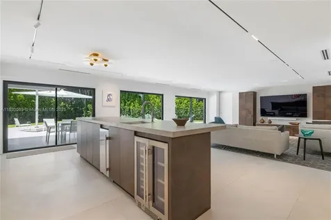 7180 E Lago Drive Coral Gables FL 33143