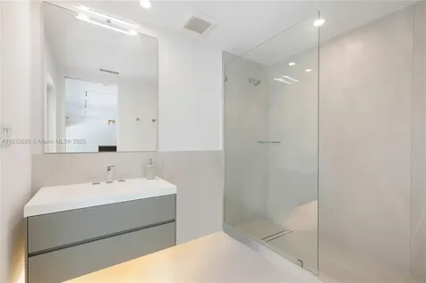 7180 E Lago Drive Coral Gables FL 33143