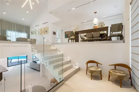 7180 E Lago Drive Coral Gables FL 33143