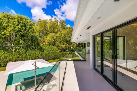 7180 E Lago Drive Coral Gables FL 33143