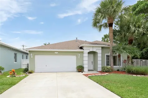 4735 SE Winter Haven Court Stuart FL 34997