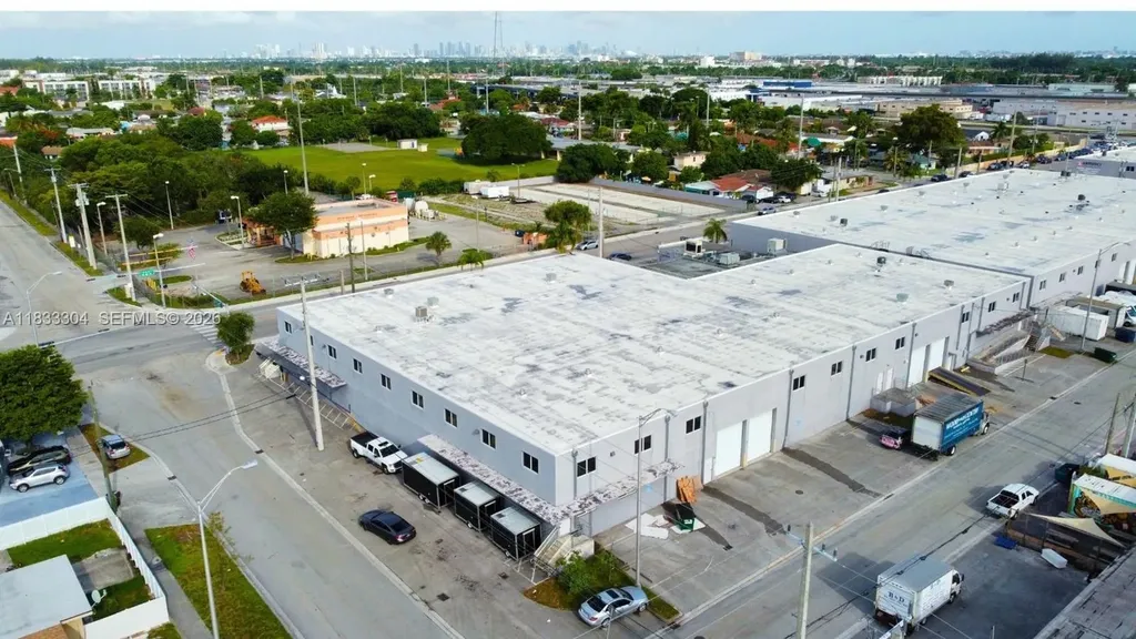 2300 W 8th Avenue Hialeah FL 33010